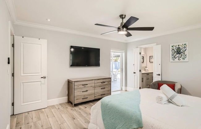 Great Location Private House Pool, Hot Tub, Patio w/ Fire Pit 3br/2ba - Foto 2