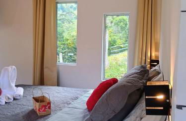 Chalé Som do Riacho e Chalé Riacho Sereno, com Hidromassagem e Lareira á 20 minutos de Gonçalves-MG - Photo 17