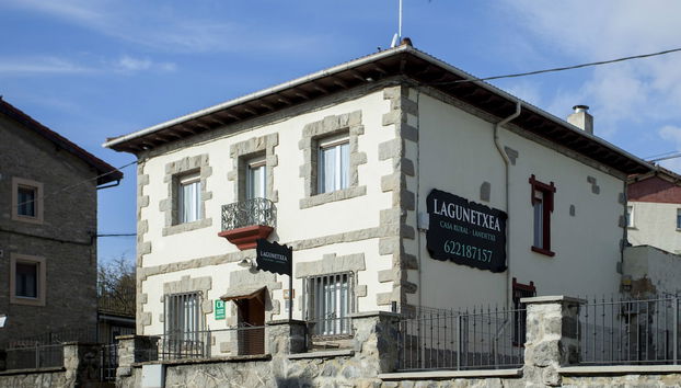 Casa Rural de Pobes Lagun Etxea - Photo 2, Primary image