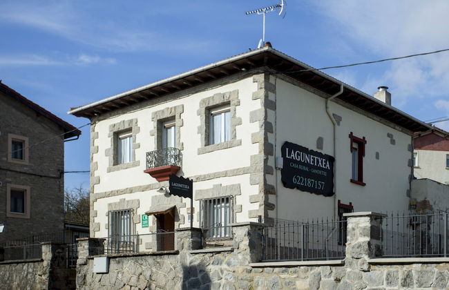 Casa Rural de Pobes Lagun Etxea - Foto 1