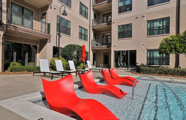 Ebony Ivory Midtown King Bed - Foto 34