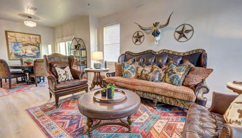 NEW Oak Lodge at Little Ranches 5 min to Square - Foto 3