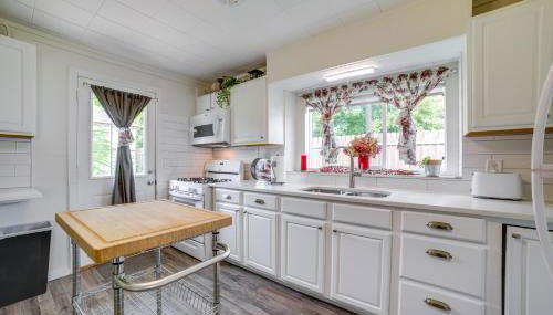 Private Plainfield Retreat with Gas Grill and Patio - Foto 3