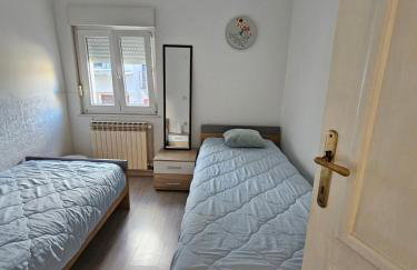 St Anthony's House with Parking - Foto 12