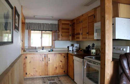 Charming Waterfront Cottage with Scenic Views, canoe Access, Near Bar Harbor, Mount Desert Island, Maine - Foto 4