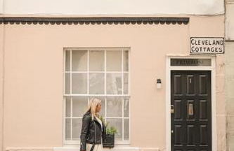 Primrose Cottage - Two Bed Cottage with Private Courtyard & Nearby Parking - Foto 19