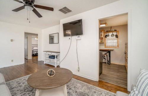 2 Bed 1 Bath Home w 2 Car Garage & Fenced Yard - Photo 6