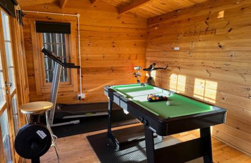 City Stay with Jacuzzi Gym Free Parking 2 Spaces - Photo 5