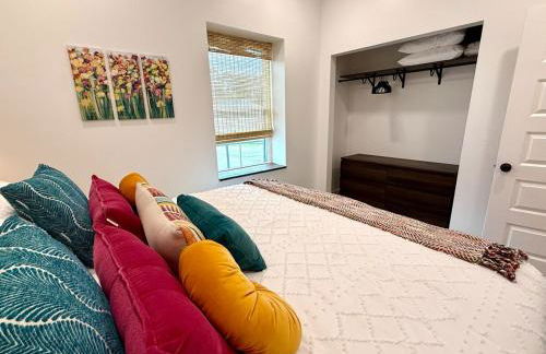 Boho Bliss Downtown Apartment in Historic Pilot Mountain - Foto 18