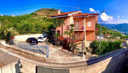 Villetta Fichera Monolocale - Foto 1