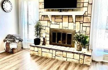 Pool Theater Convenient Location 4bedroom2 bath - Foto 13