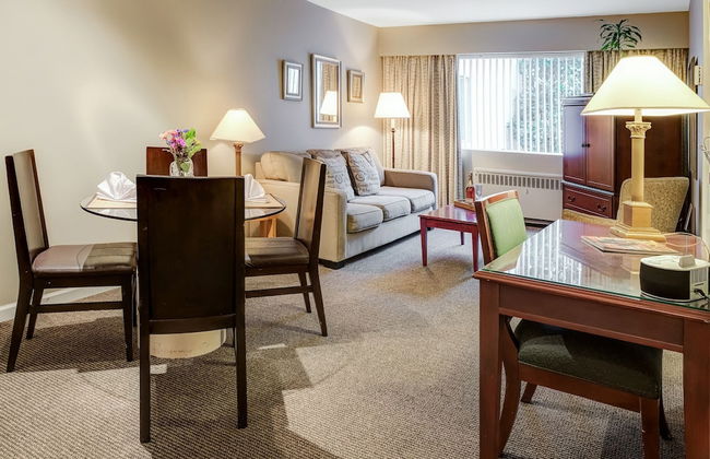 Rosellen Suites At Stanley Park - Foto 49