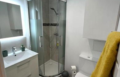 PARIS-MONTROUGE Magnifique Appartement 2 pièce de 36m2 - très cosy pour 1 à 5 personnes refait à neuf - ENTIRE APARTMENT LUXIRIOUS AND WARM - Montrouge Paris 14ème - Proche Aéroport Orly & Parc Expositions Porte de Versailles FREE WIFI GRATUIT - Foto 51