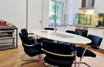 135m²-Apartment I max. 8 Gäste I Zentral I Küche I Balkon I Parken I WLAN - Foto 5