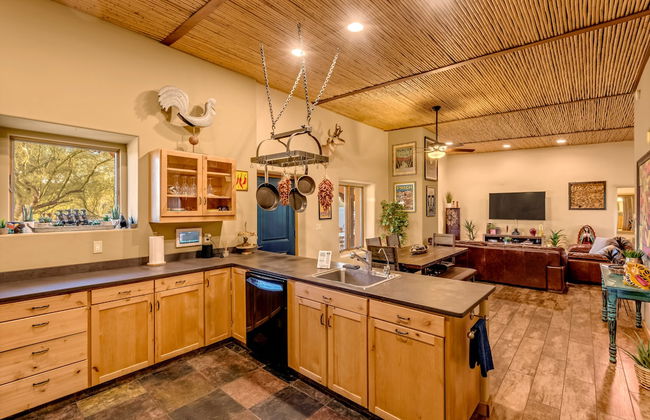 La Puerta Azul- Stunning Desert Retreat; Pool/Spa - Foto 14