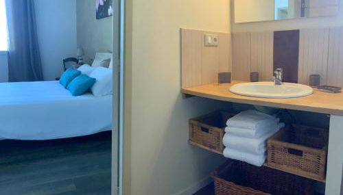 Domaine Léa Chanflaur - Spa - La maison du bonheur - Foto 2, towels