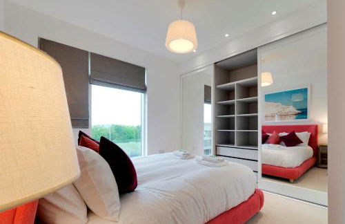 Pass the Keys Stunning and Spacious Modern Flat - Own Car Park - Foto 16