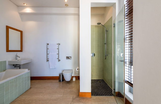 PENTHOUSE 230m2 ON THE SEA - Photo 42