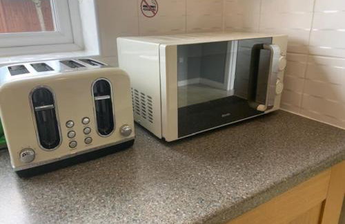 SPACIOUS DETACHED 5 Bedroom4 Bathroom WIFI Parking - Foto 11