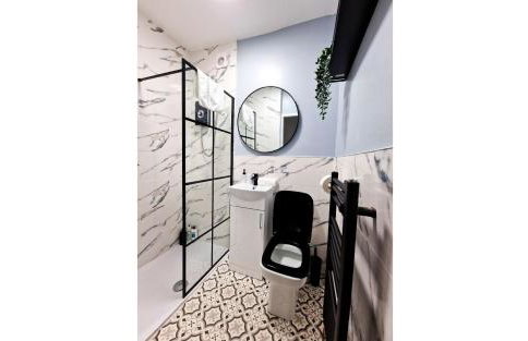 Lodginet Stays - County View - 1BR Flat 4 - Photo 4