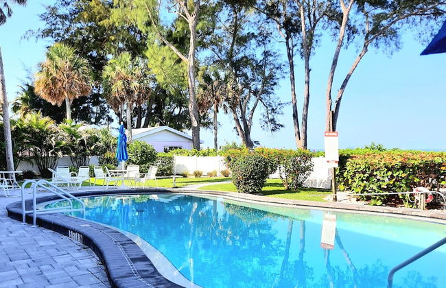 Sunset Beach 202 2 Bedroom Condo by RedAwning - Photo 10