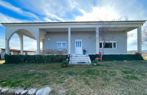 Peaceful cottage with incredible panoramic view - Foto 2