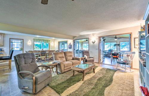 Lakefront Spicer Cabin with Dock and 2 Kayaks! - Foto 5