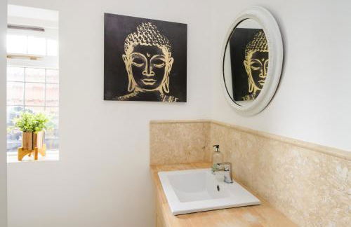 Deluxe 2 Bed Versace Bungalow Hot Tub, Sky TV, Cinema Screen Saffron Walden - Foto 10