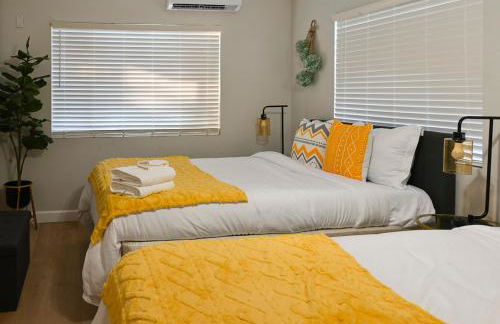 Relaxing Cozy Back House with Backyard - Foto 36