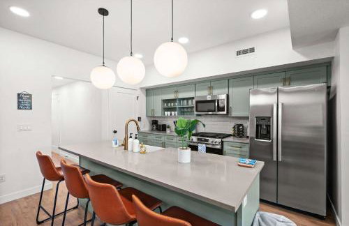 SLC Townhome King BD 2 Car Garage - Foto 15