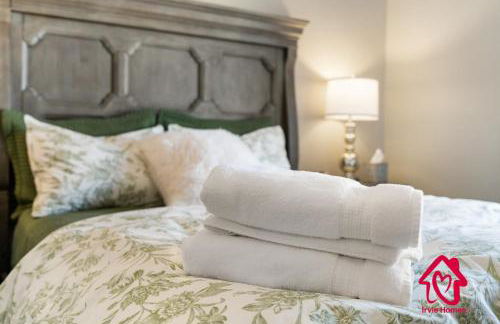 Fireside Oasis Retreat - An Irvie Home - Foto 52