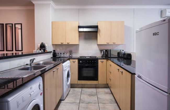 Prestige Apartment Sandton at Westpoint - Photo 20