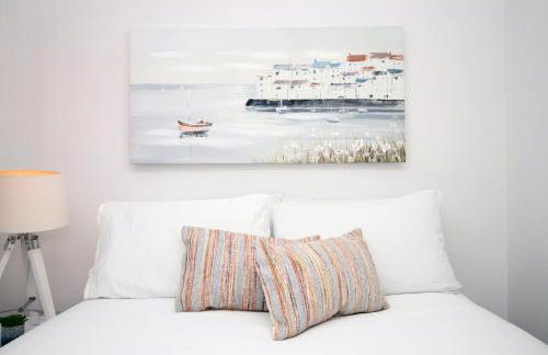 Coastal penarth dream! Close to Cardiff superb location near bars and restaurants! Dog friendly and welcome breakfast pack! - Foto 6