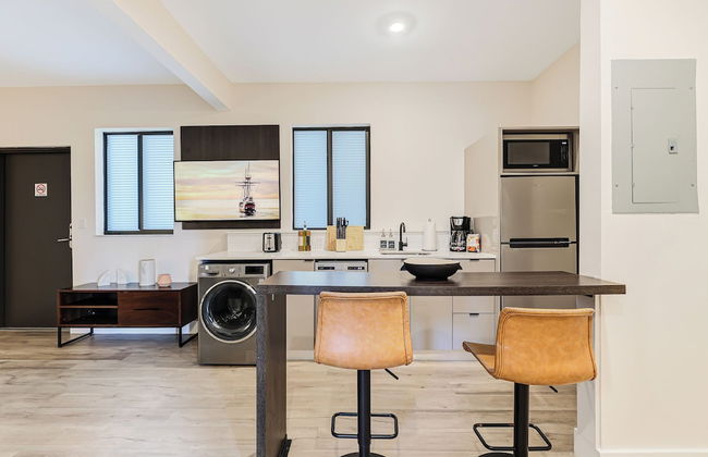 Roami at The Palace - Photo 34