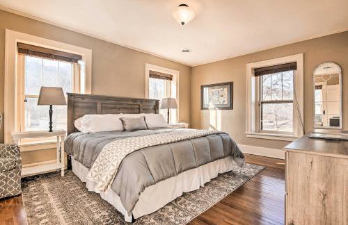 Pet-Friendly Home Grill and Fire Pit in Manhattan - Foto 13