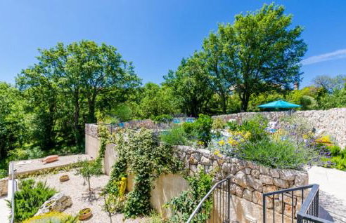 Villa Kate - outdoor pool, 4 bedrooms, free parking - Photo 9