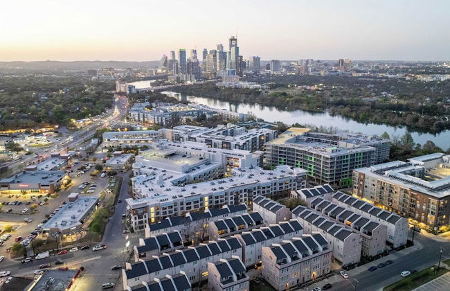 Modern Home, Private Balcony, Near Rainey & Lady Bird Lake Haus of Z - Foto 41