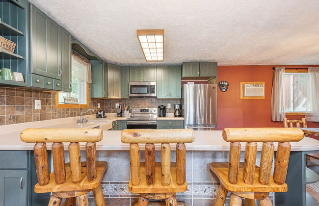 Cabin at Slope's Edge - Photo 10