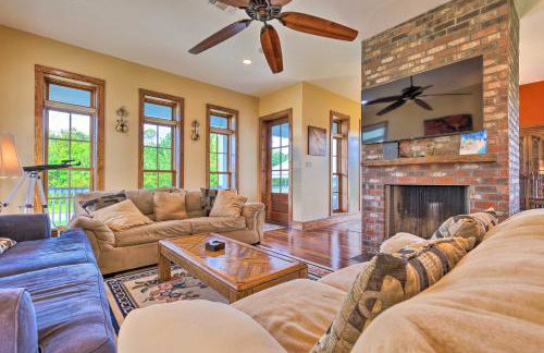 Bright Waveland Home - Walk to Beach Access! - Foto 3