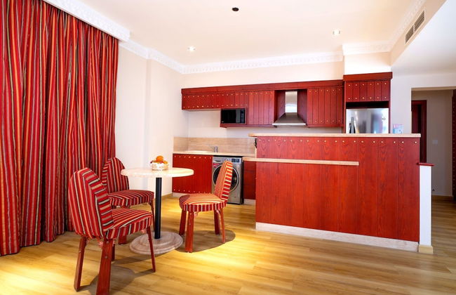 Al Liwan Suites Rawdat Al Khail - Foto 14