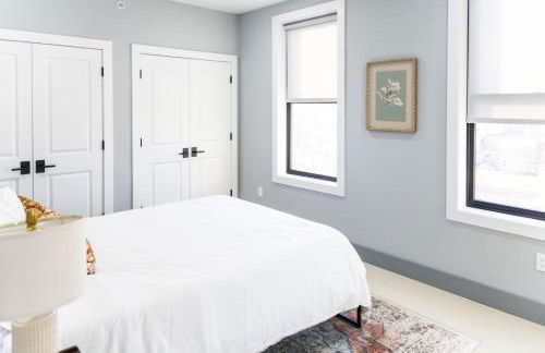 Stylish Two Bedroom Apartment with Free Indoor Parking - Foto 21