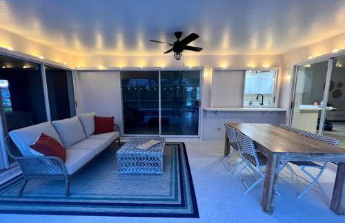 Beautiful Spacious Home! Close to Beaches - HEATED Private Pool - Foto 14