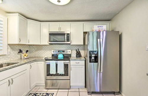 1 Mi to Beach Nokomis Home with Private Pool - Foto 9