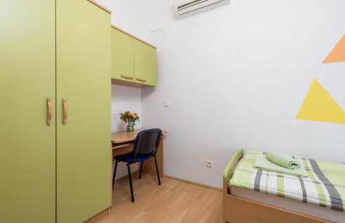 4 Bedroom Amazing Home In Garica - Photo 35