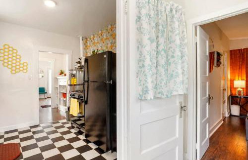 Bright and Quirky Hillcrest Craftsman - Photo 18