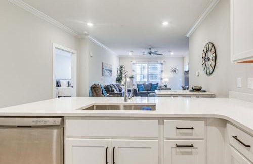 Gorgeous Calabash Condo with Balcony and Pool Access! - Foto 9