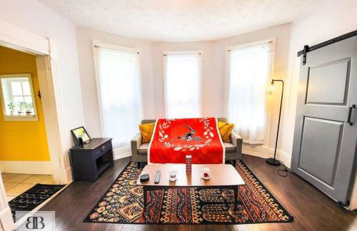 Stylish King Bed, 2BDRM, 1 Mile to DTWN, Game Room - Foto 10