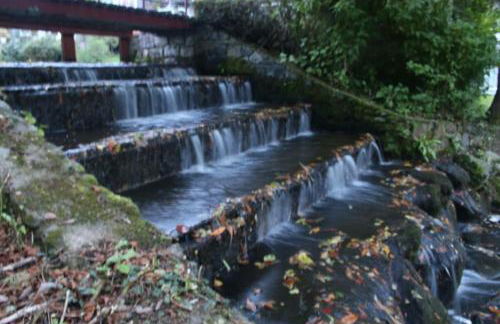 Stunning 3 Bed Riverside Cabin in Snowdonia - Photo 35