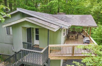 Deck w/ Forest Views, Ping Pong Blue Ridge Mtn Escape Ash Vale by Avantstay - Foto 64