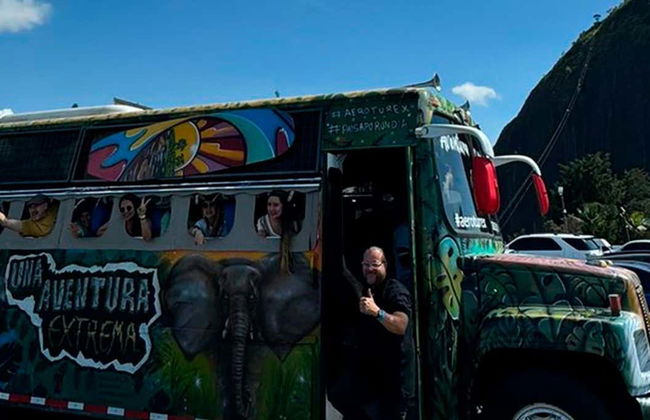 Escursione a Guatapé in chiva + Visita alla tenuta La Manuela - Foto 1